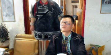 粤语歌里什么什么他留下是哪首歌？