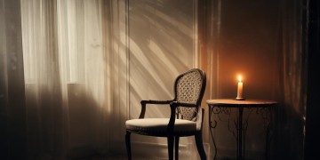 孤单的人陪伴你究竟是哪首歌？